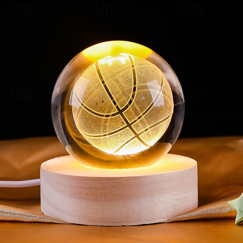 Lampada a sfera di cristallo 3D da 6 cm con disegno sportivo inciso: calcio, basket, badminton, tennis, luce notturna a LED alimentata tramite USB con base in legno per camera da letto, feste, del 2026 a $8.99 –P4