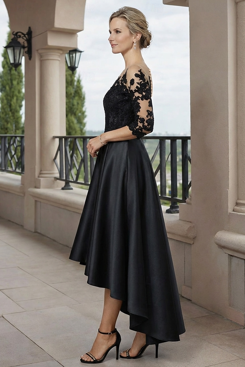 A-linja Epäsymmetrinen Polven yli Juhlamekko Coctail-asu Häävieraspuku Morsiammen äidin asu 3/4 hiha Kauha Tyylikäs Lyhyt ja matala Häävieras Syntymäpäivä Satiini Pitsi kanssa Laskokset Applikaatiot 2026 - $164.99 –P3