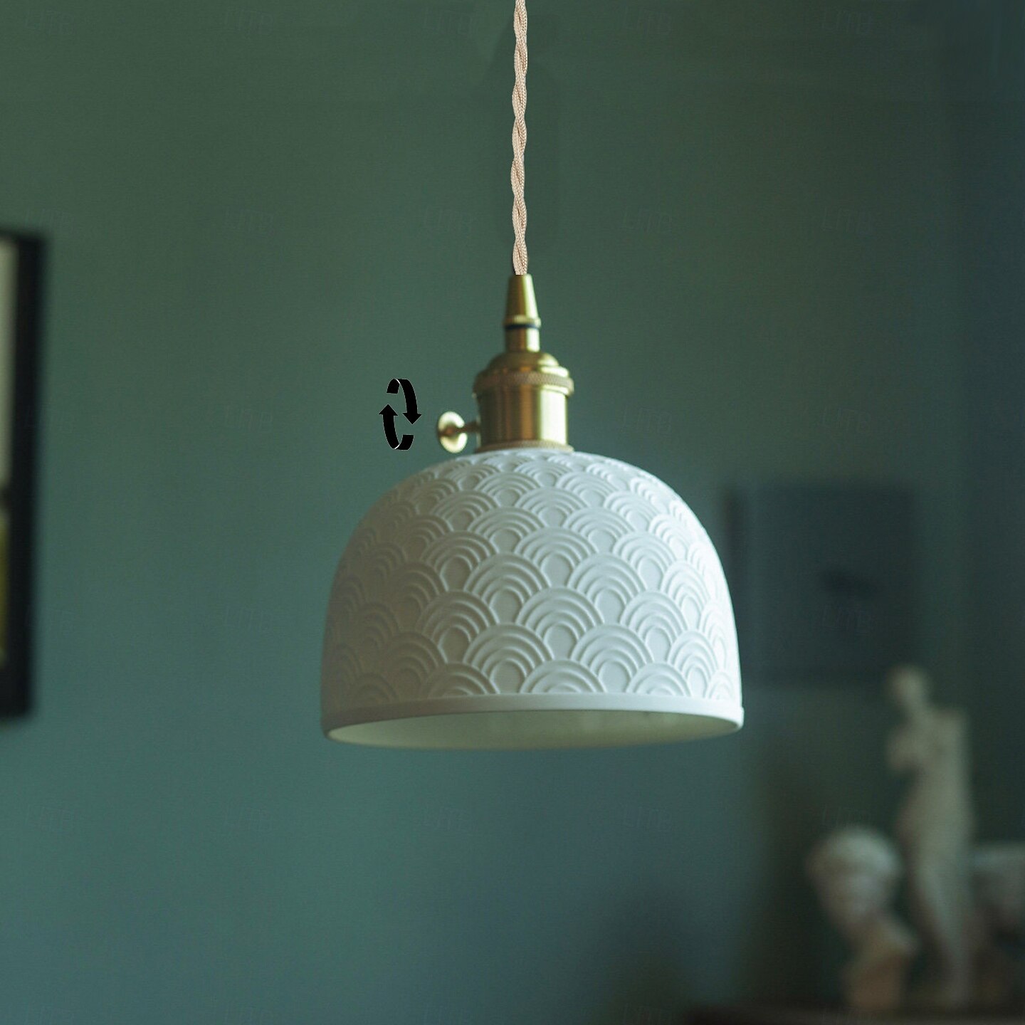 moderni messinkinen kupumainen kattokruunu moderni valkoinen keraaminen riippuvalaisin pohjoismaisen kultainen keittiösaarekkeen riippuvalaisin ruskea säädettävä ripustusjohto ravintolan yöpöydälle, baaritiskille, kahvilaan, makuuhuoneeseen 2026 - $95.99 –P5