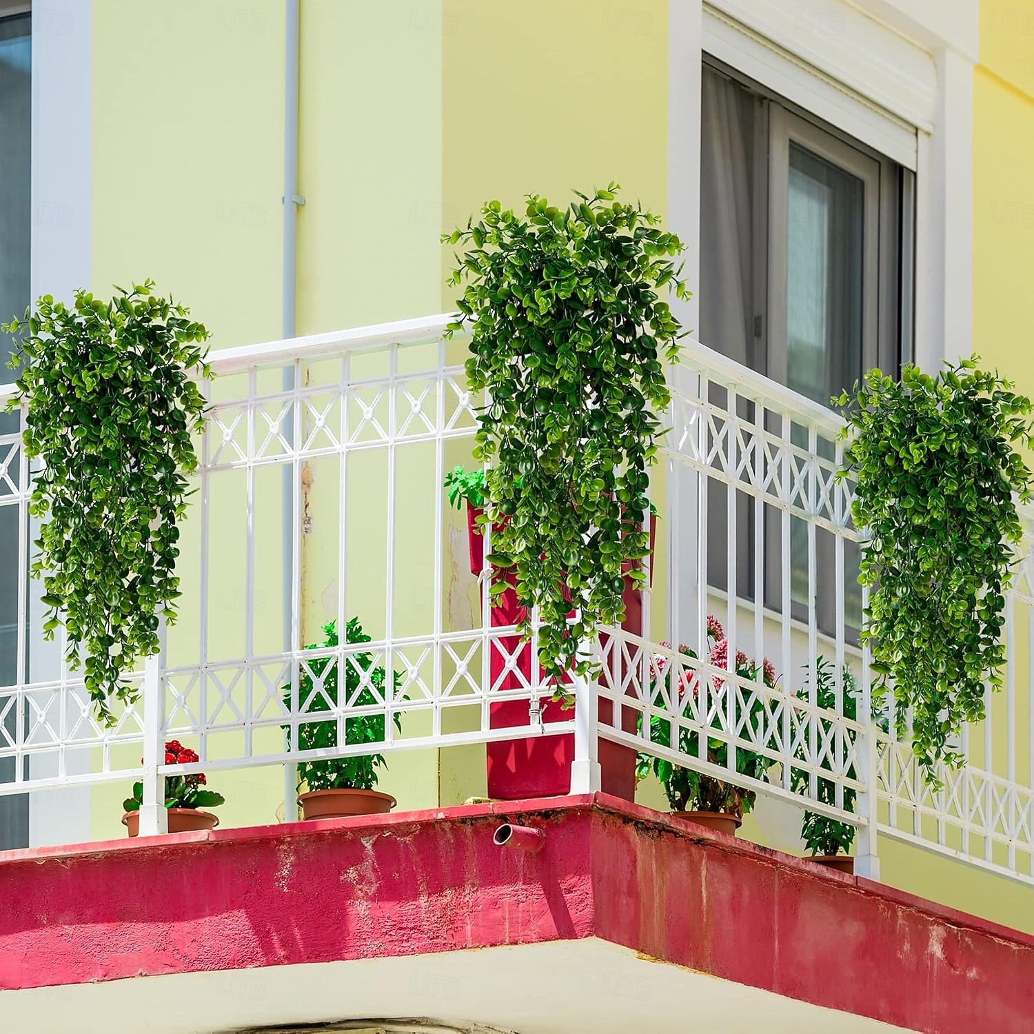 Sada 4 umělých závěsných rostlin, umělé závěsné rostliny, umělé závěsné rostliny eukalyptu, UV odolné plastové rostliny pro vnitřní a venkovní použití, stěnu, svatbu, terasu, verandu, dekoraci 2026 - $16.99 –P4