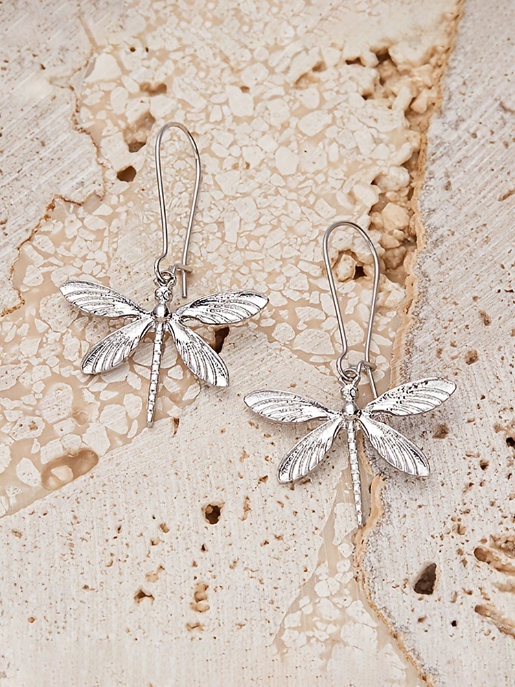 Orecchini pendenti da donna in lega a forma di libellula, stile bohémien, gioielli leggeri ispirati alla natura, perfetti per l'uso quotidiano, i viaggi e le vacanze estive. del 2026 a $7.99 –P4