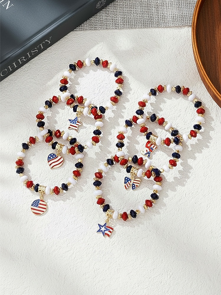 Women's Alloy & Acrylic Patriotic Charm Bracelet, Stretch Beaded Bracelet in Multi Pendant Styles for America 250th Celebration, Independence Day and Daily Casual Wear 2026 - $7.99 –P7