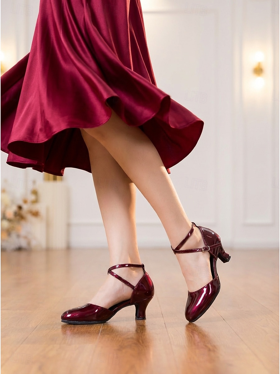 Zapatos de baile de salón para mujer, color burdeos charol, con tira cruzada, tacón bajo, estilo clásico para vals y foxtrot. &Tacones de baile cómodos y elegantes para practicar. 2026 - $34.99 –P1