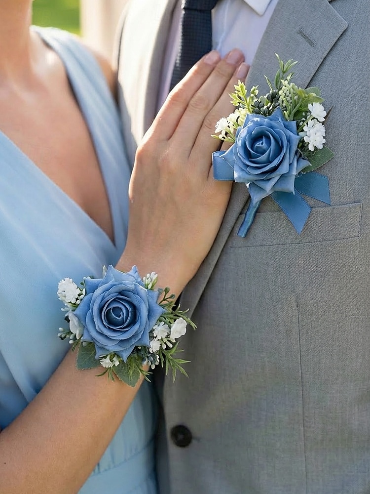 Ensemble boutonnière et bracelet de mariée pour homme, en polyester bleu clair à motif floral artificiel, idéal pour les mariés, les bals de fin d'année, les fêtes et les soirées formelles. de 2026 ? $14.99 –P2