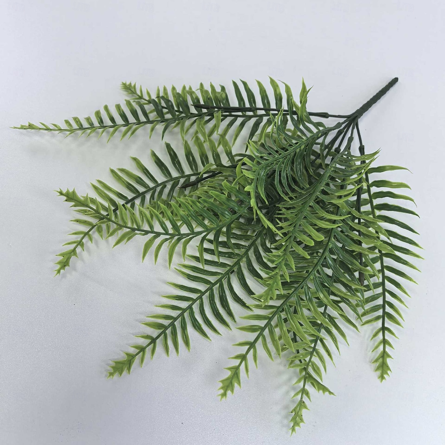 24 szt. sztucznych paproci do użytku na zewnątrz, odporne na promieniowanie UV, sztuczne krzewy paproci do ogrodu wewnętrznego, na werandę &wystrój zieleni na patio 2026 - $31.99 –P8