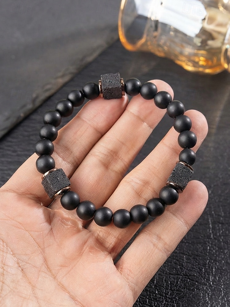 Bracelet pour homme en perles de pierre volcanique, deux styles, perles de lave noire mate, bijou tendance et décontracté, parfait pour le quotidien et les voyages. de 2026 ? $7.99 –P4