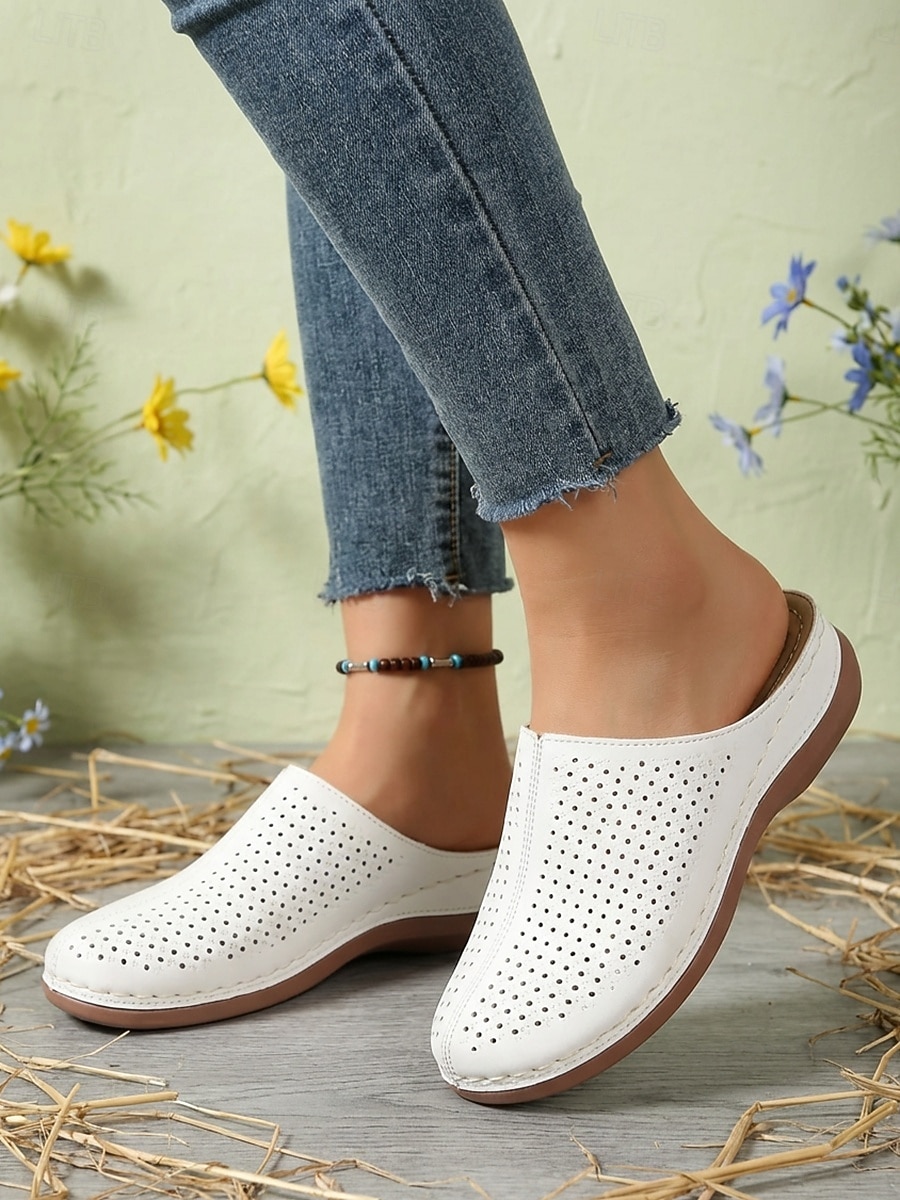 Mules femininas perfuradas, estilo slip-on – sapatos brancos em couro sintético com salto confortável para uso diário, passeios casuais e um estilo descontraído de verão. de 2026 por $19.99 –P4
