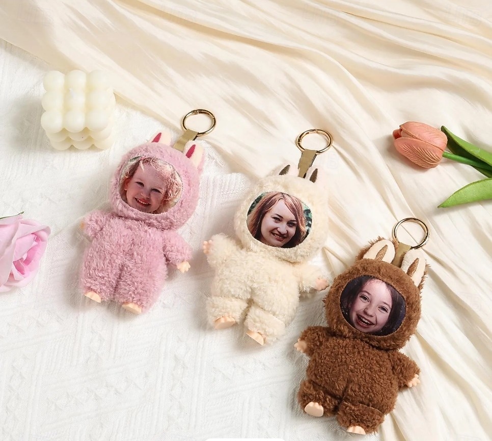 2026年 カスタム面白い顔のぬいぐるみキーホルダー、パーソナライズされた写真イースターバニーキーホルダーギフト写真人形ウサギの耳、ソフトバッグチャーム、バックパックアクセサリー、子供、ガールフレンド、花嫁介添人へのギフト  コレクション – $24.99 –P2
