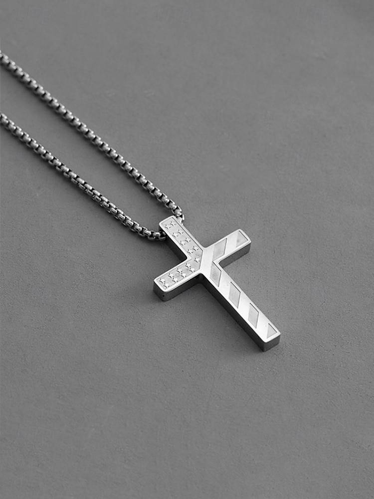 Collana da uomo con ciondolo a croce in acciaio inossidabile, gioielli religiosi multicolore, catena cristiana minimalista per il 250° anniversario degli Stati Uniti, il giorno dell'indipendenza, abbigliamento casual, viaggi e vacanze. del 2026 a $11.99 –P7