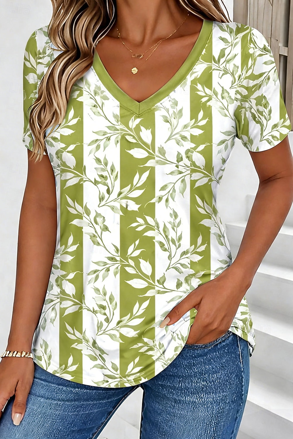 Mulheres Camiseta Imprimir Floral Gráfico Plantas à moda Clássico Casual Manga Curta Decote V Tops regulares Diário Azul Rosa Verde Verão Primavera de 2026 por $21.99 –P6