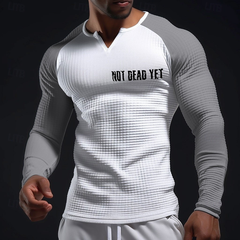 T-shirt henley raglan à manches longues pour homme, style sportif et motivant, avec slogan « Not Dead Yet » (pas encore mort), coupe ajustée, en maille gaufrée texturée, idéal pour la salle de sport, de 2026 ? $23.99 –P1