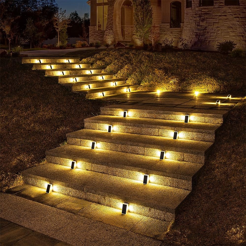 2 db kültéri napelemes fali lámpa, IP65 vízálló, 4 LED gyöngy, dekoratív LED lámpák kertbe, udvarra, kerítésre, lépcsőre, lépcsőfokokra, teraszra, gyepre, ösvényvilágításra 2026 - $32.99 –P16