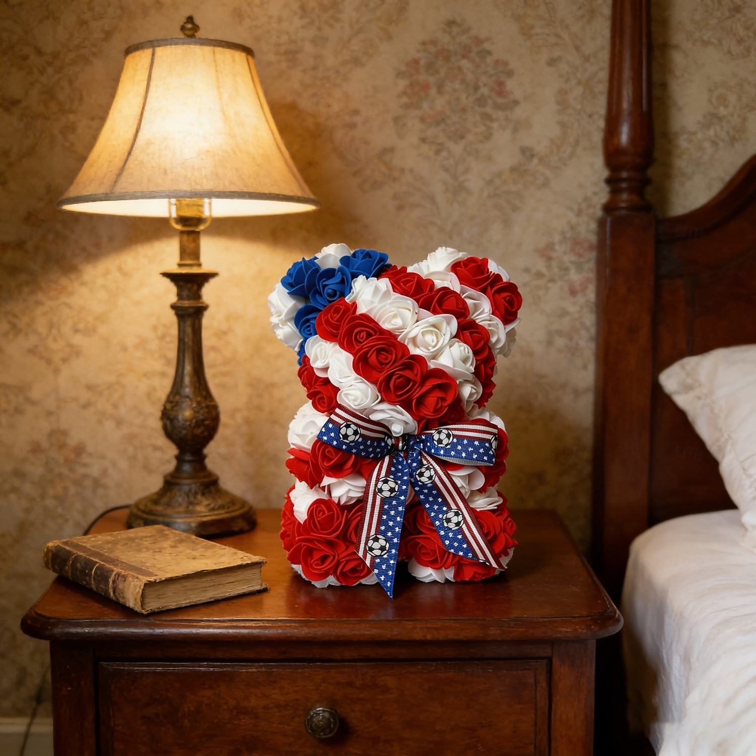 25 cm großer Rosen-Teddybär für die Fußball-Weltmeisterschaft, künstliches Rosenblüten-Geschenk für Fußballfans, Hochzeit, Muttertag, Jahrestag, inklusive transparenter Geschenkbox 2026 - $21.99 –P2