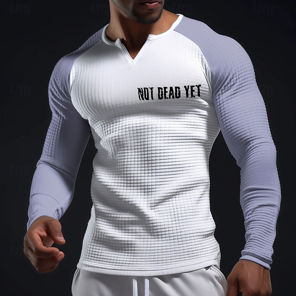 T-shirt henley raglan à manches longues pour homme, style sportif et motivant, avec slogan « Not Dead Yet » (pas encore mort), coupe ajustée, en maille gaufrée texturée, idéal pour la salle de sport, de 2026 ? $23.99 –P4