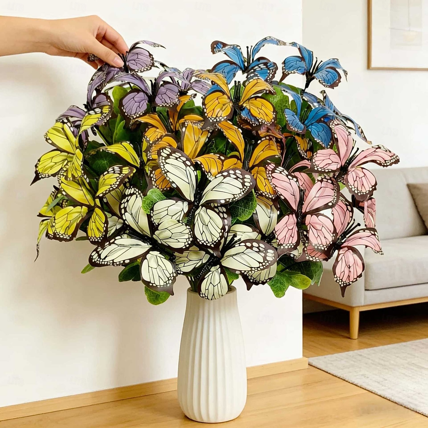 6 svazků motýlích květin s různými barvami, venkovní simulace plastových dekorativních květin, limitovaná edice motýlích kyticí pro domov, hotel, kancelář, svatbu, večírek, zahradu, verandu, chatu, 2026 - $16.99 –P1