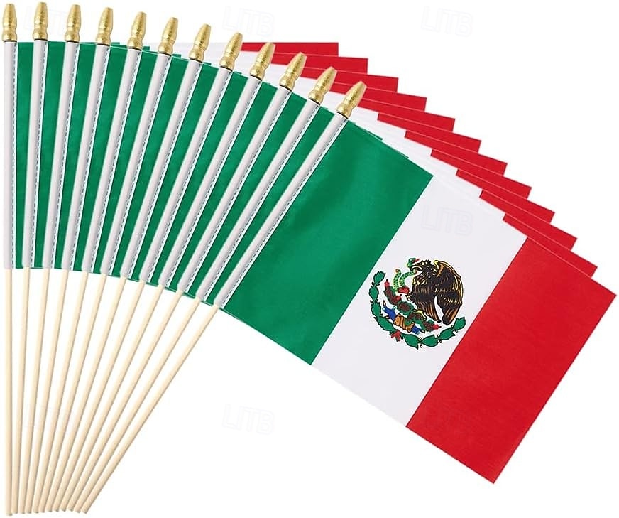 Paquete de 25 banderas pequeñas de México, mini banderas mexicanas portátiles en palo de 5 x 8 pulgadas para partidos de la Copa Mundial de Fútbol de verano, eventos deportivos, decoraciones de fiesta 2026 - $16.99 –P1