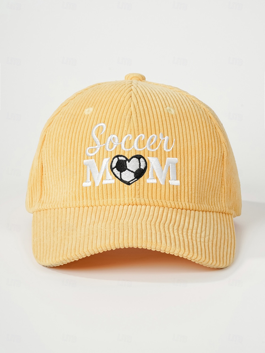 Gorra de béisbol bordada para mamá futbolera: gorra vintage ajustable de pana con forma de corazón para papá con abertura para cola de caballo para partidos de fútbol de verano, gorra deportiva informal para exteriores. 2026 - $19.99 –P5