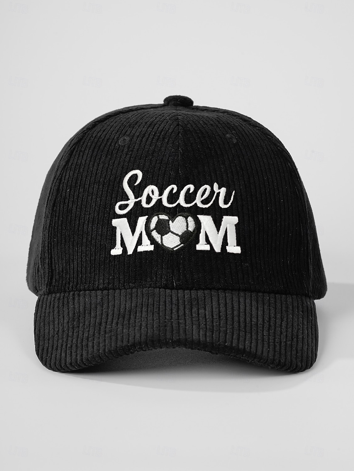Gorra de béisbol bordada para mamá futbolera: gorra vintage ajustable de pana con forma de corazón para papá con abertura para cola de caballo para partidos de fútbol de verano, gorra deportiva informal para exteriores. 2026 - $19.99 –P4