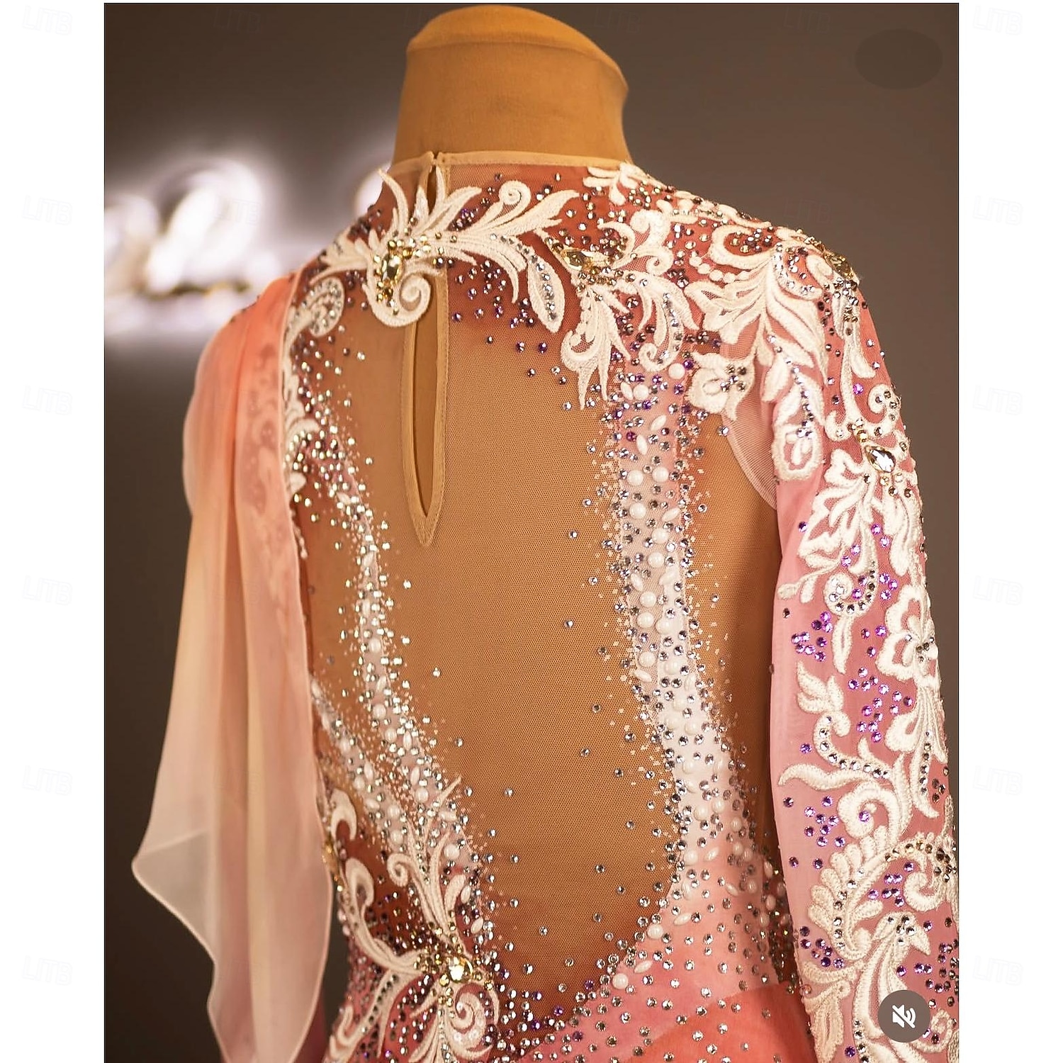 Figure Skating Dress Women's Ice Skating Dress Pink Patchwork Thumbhole Stretchy Training Competition Skating Wear Classic Crystal / Rhinestone Long Sleeve Ice Skating Figure Skating 2026 - $592.09 –P8