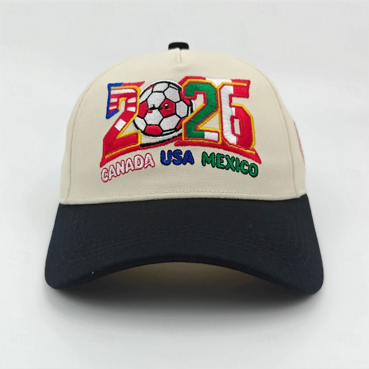 WK voetbal 2026 pet met geborduurd logo van de VS, Canada en Mexico, verstelbare unisex voetbalfanpet voor buiten, wedstrijddagen, feestjes en als cadeau. 2026 - $19.99 –P8