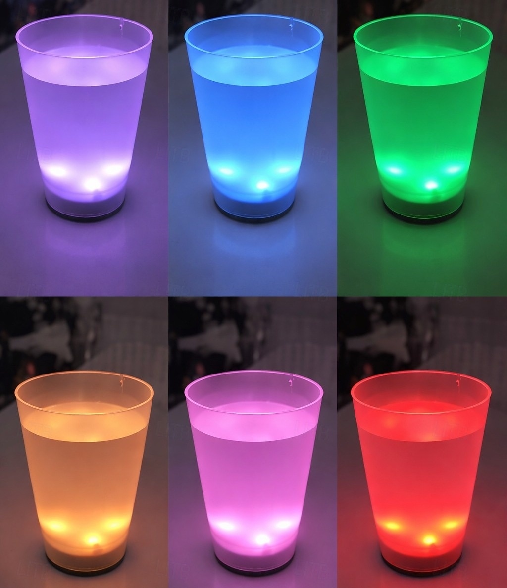 1 balení LED svítících kelímků s tekutým aktivátorem, měnící barvu kelímku, zábleskové brýle, svítící ananasový kelímek na Valentýna, vánoční párty, bar, diskotéka, voda, džus, tekutý nápoj 2026 - $16.49 –P3