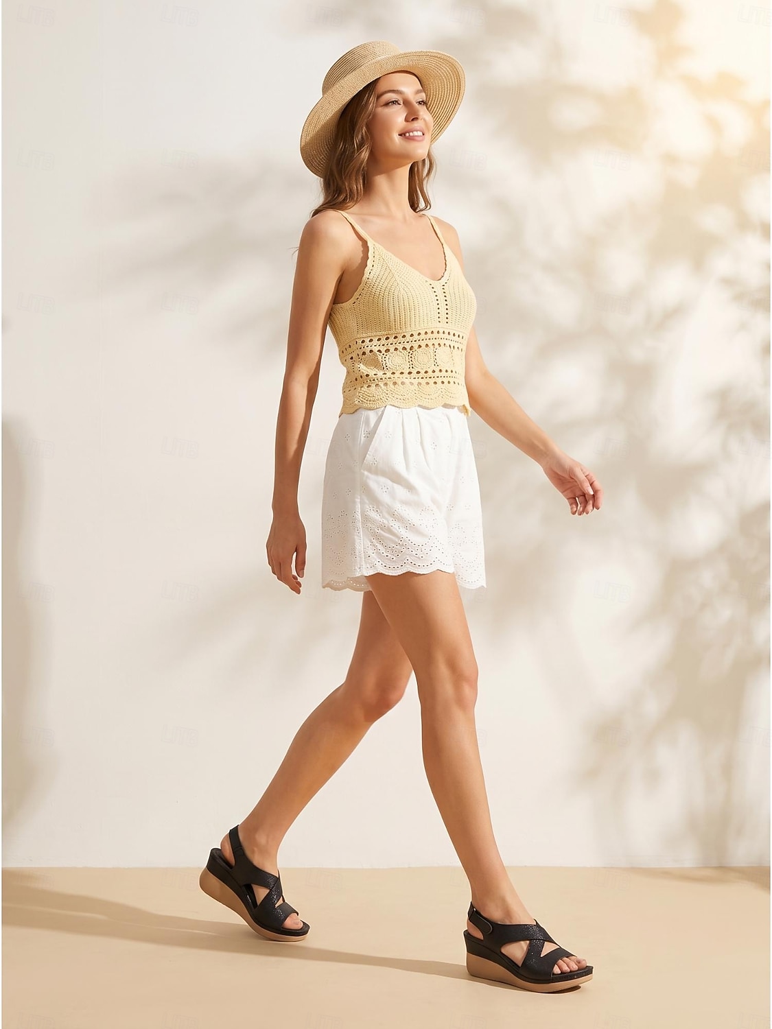 Sandálias femininas pretas minimalistas com suporte para o arco do pé e salto anabela – sandálias confortáveis com tiras cruzadas no calcanhar, calçado leve e acolchoado para uso diário no escritório de 2026 por $32.99 –P1