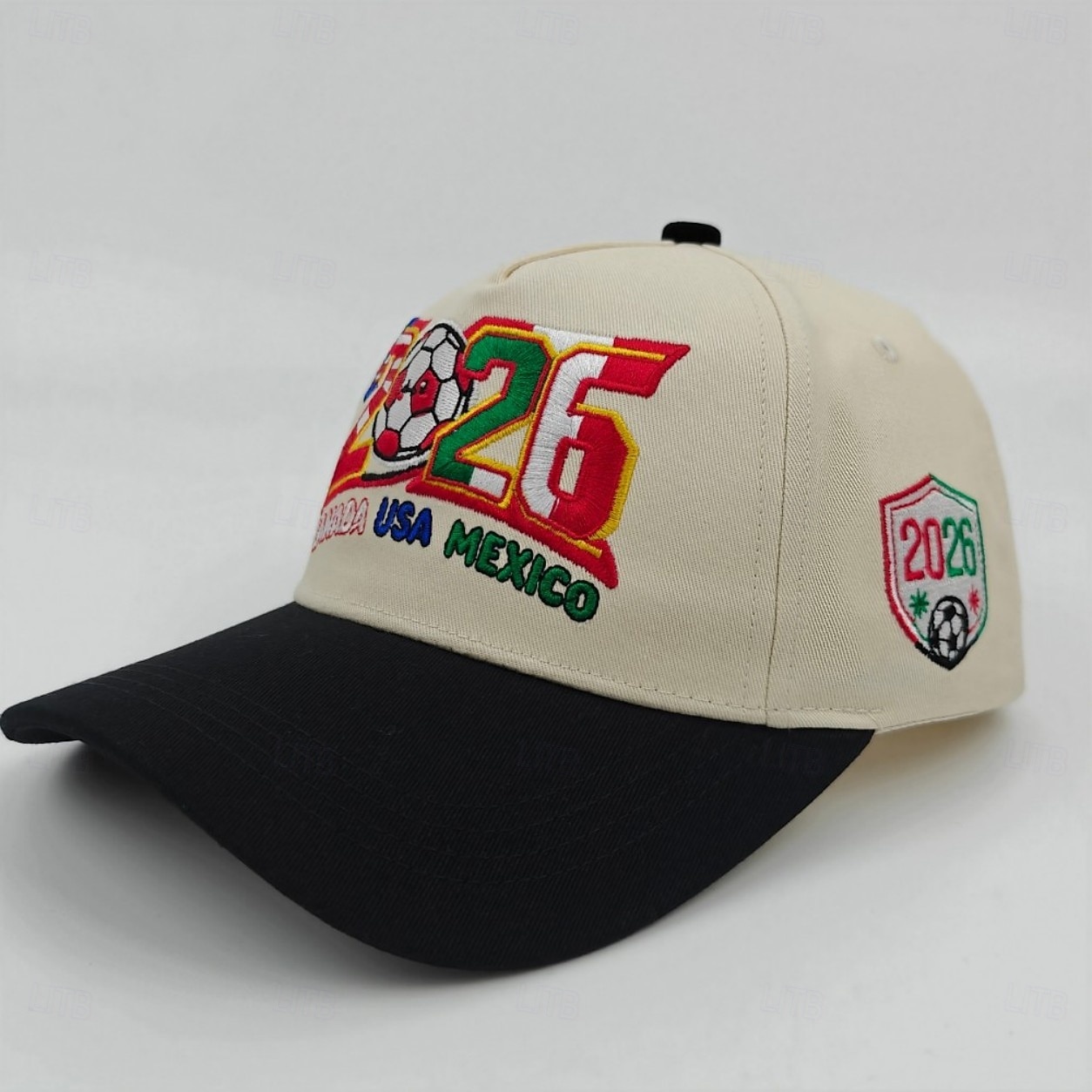 WK voetbal 2026 pet met geborduurd logo van de VS, Canada en Mexico, verstelbare unisex voetbalfanpet voor buiten, wedstrijddagen, feestjes en als cadeau. 2026 - $19.99 –P9