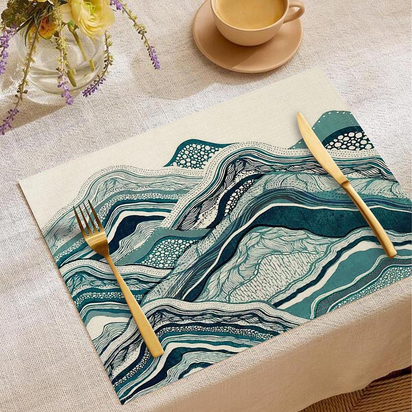 2026年 夏の海をイメージしたダイニングプレイスマット、ポリエステル100％の長方形テーブルマット、海の幾何学模様デザイン、洗濯機洗い可能、耐熱性、耐久性のあるテーブルプロテクター、モダンなホームキッチン  コレクション – $9.49 –P6