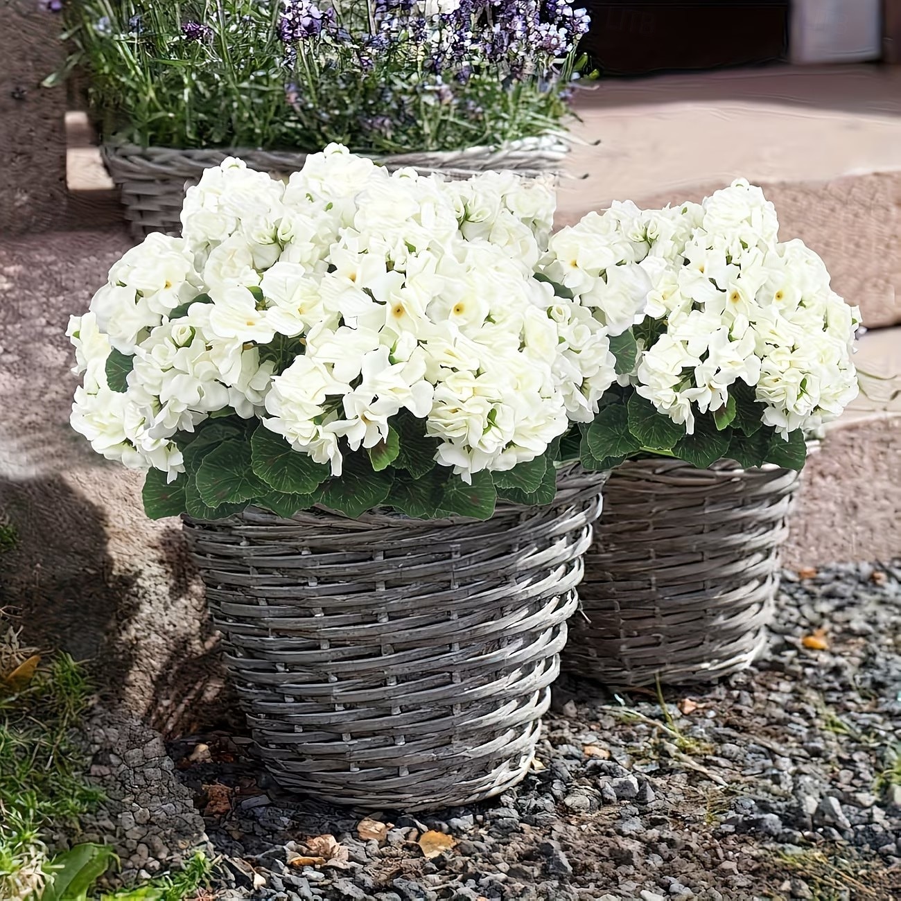 Flori artificiale de geranium alb rezistent la UV cu 4 ramuri, 4 geraniumuri înflorite, potrivite pentru decorațiuni interioare și exterioare, grădini, nunți, Ziua Recunoștinței, Crăciun și sezonul 2026 - $18.99 –P4
