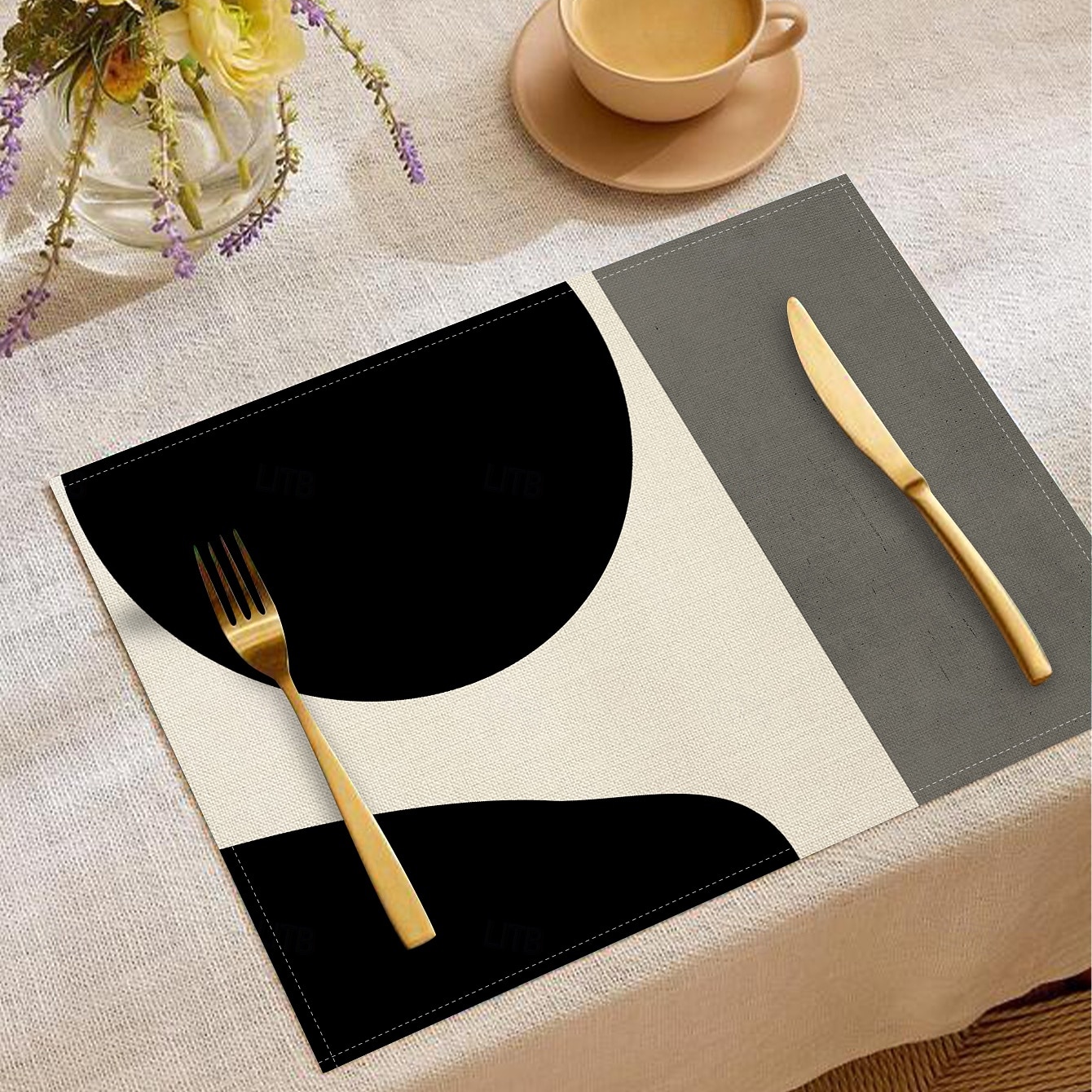 Черно-белая геометрическая салфетка под тарелку, прямоугольная, из 100% полиэстера, с абстрактным геометрическим узором, можно стирать в машине, термостойкая. 2026 - $9.49 –P3