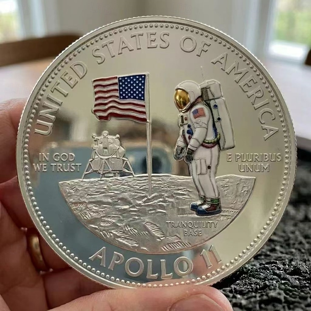 Apollo 11 & Artemis II Lunar Mission Commemorative Coin U.S. Space Program Moon Landing Tribute 1969–2026, Astronaut & Rocket Collectible, Historical Space Memorabilia Gift 2026 - $19.99 –P1