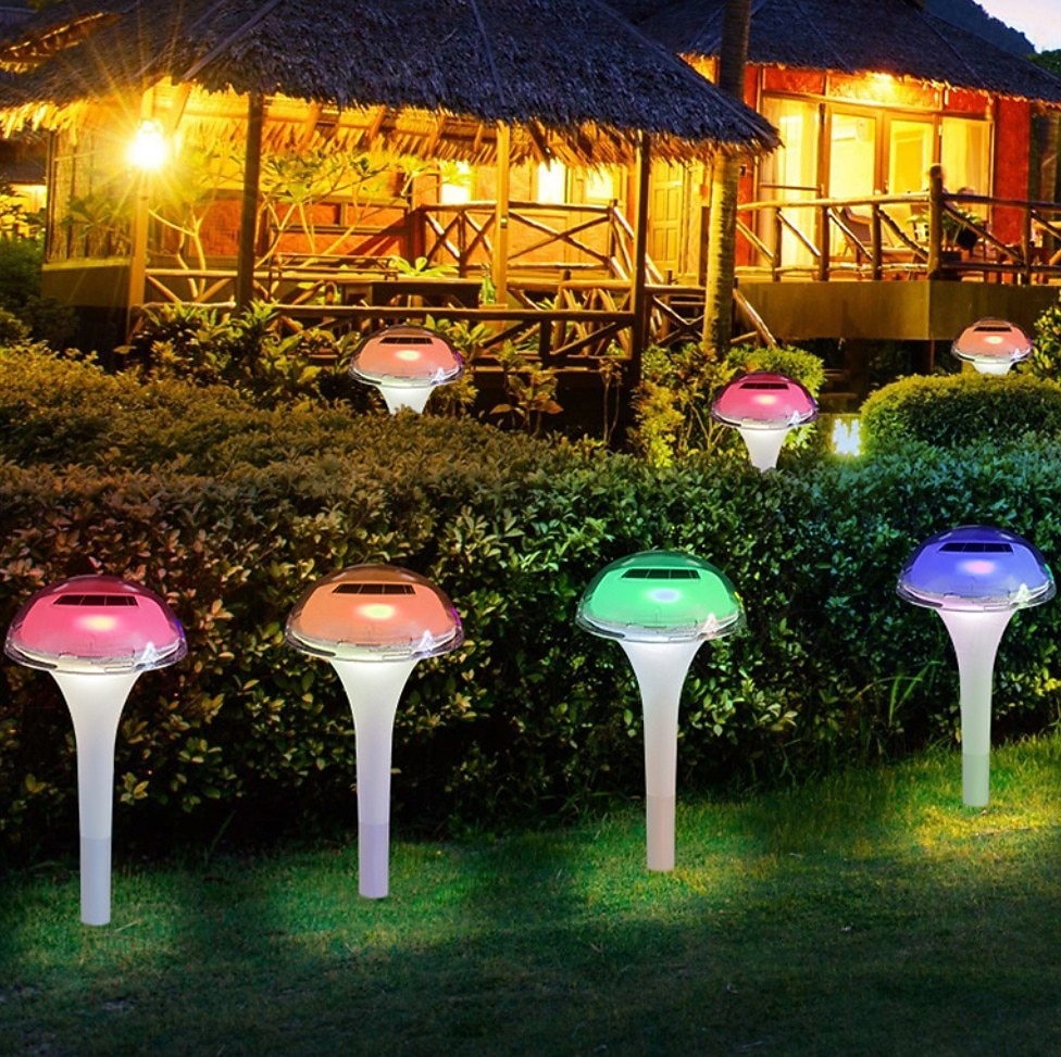 1 Stück Solar-Gartenleuchte in Pilzform, wasserdicht, für Gartenwege, Rasen, Terrasse, Hof, Gehwege und Einfahrten, 2 Lichteffekte (weiß & farbwechselnd). 2026 - $17.99 –P5