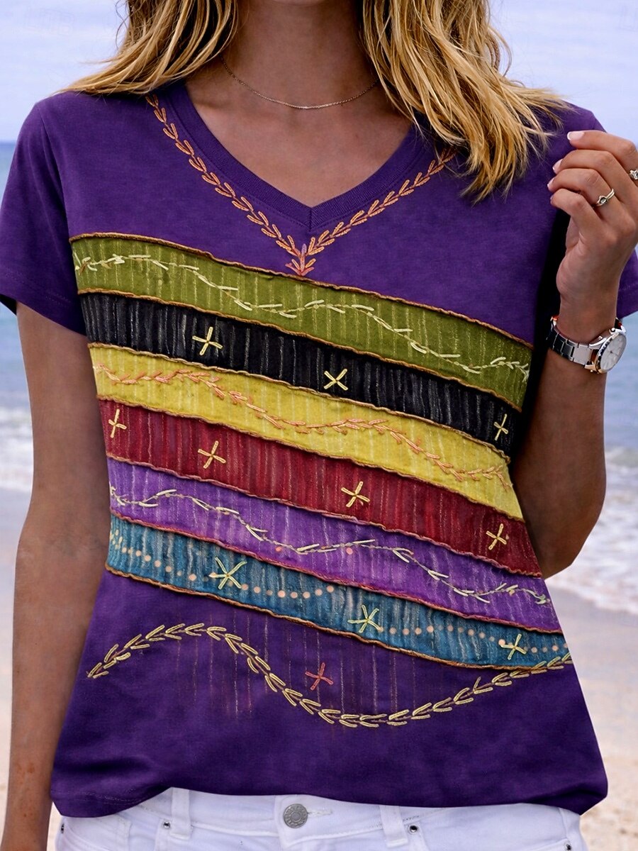 Mujer Camiseta Estampado Graphic Letra Equipo de fútbol Elegante Clásico Casual Manga Corta Escote en Pico Tops regulares Casual Diario Negro Morado Marrón Verde Trébol Verano Primavera 2026 - $21.99 –P4