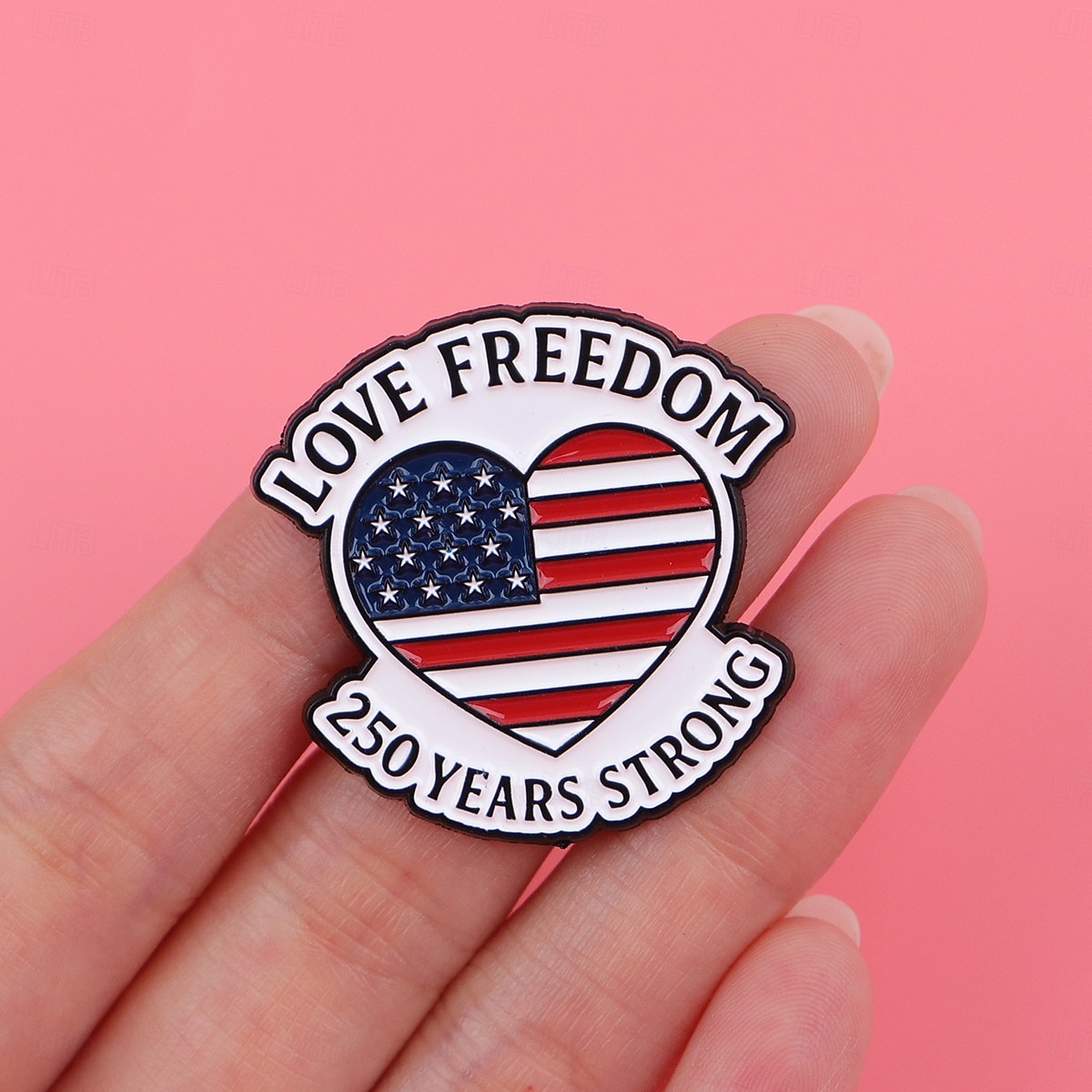 Conjunto de 8 pins de esmalte comemorativos do 250º aniversário dos EUA, com emblemas patrióticos de metal, incluindo a bandeira dos EUA em estilo cartoon e a Estátua da Liberdade. &Águia-careca, de 2026 por $25.99 –P18