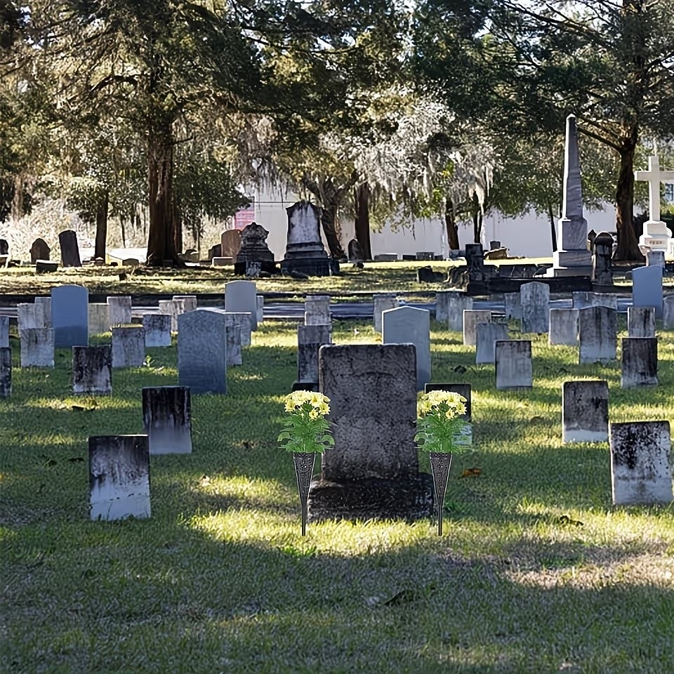 2/4 vasi da cimitero con punte per il giorno della memoria, paletti da giardino pasquali da esterno, decorazioni per lapidi a tema casa, esposizione di piante stagionali, decorazione del cimitero del 2026 a $11.99 –P8