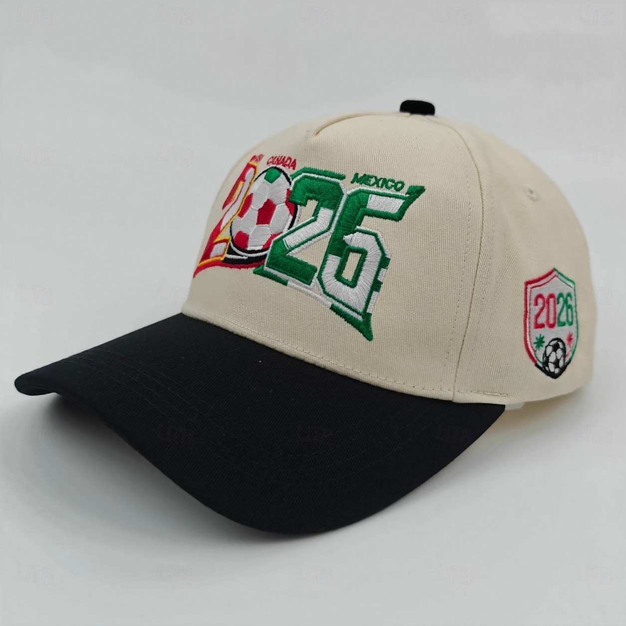 WK voetbal 2026 pet met geborduurd logo van de VS, Canada en Mexico, verstelbare unisex voetbalfanpet voor buiten, wedstrijddagen, feestjes en als cadeau. 2026 - $19.99 –P5