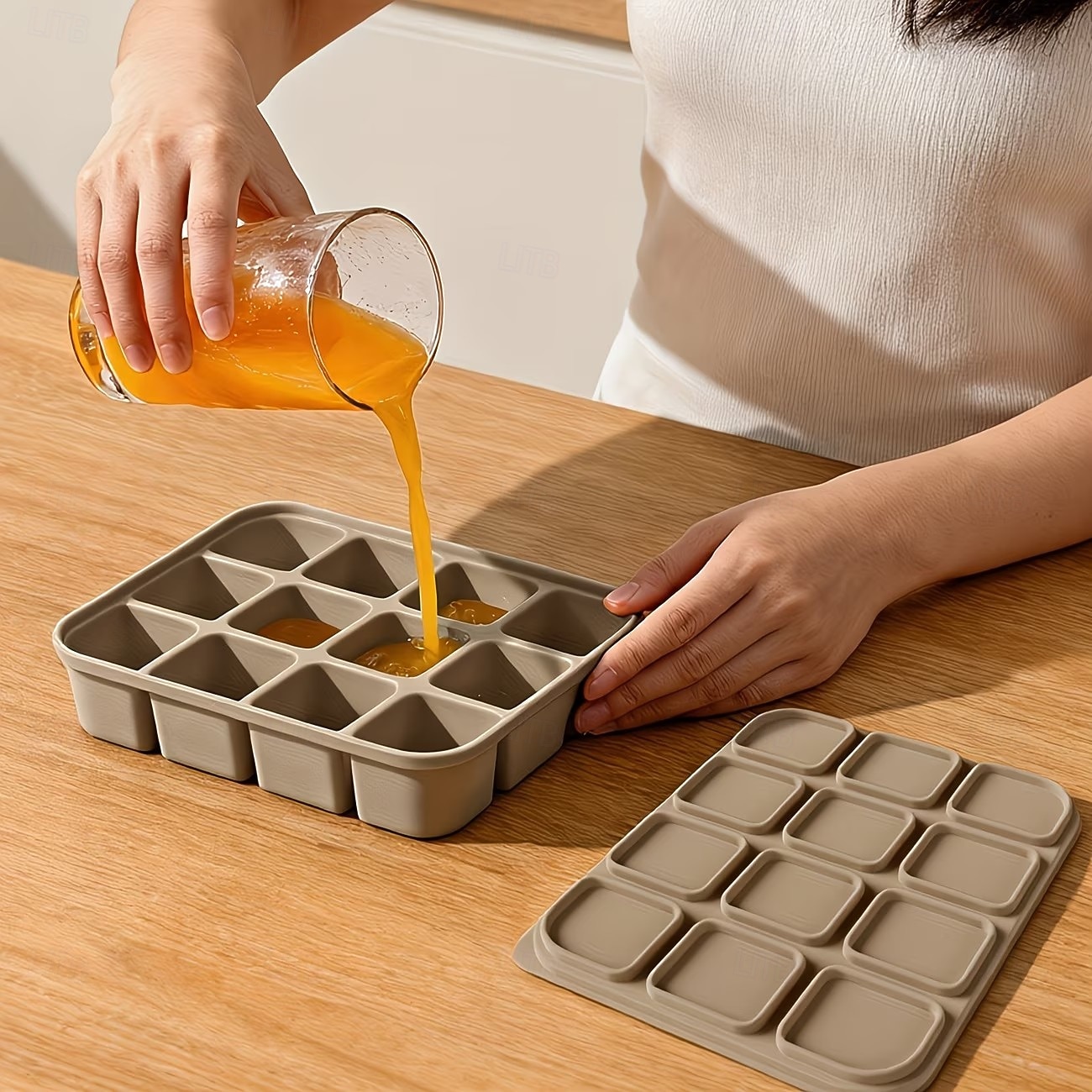 IJsblokjesvorm van siliconen met 12 vakjes en deksel, flexibele vorm voor gemakkelijk lossen, herbruikbare ijsblokjes voor cocktails, whisky en bouillon. &maaltijdvoorbereiding, vaatwasser 2026 - $13.99 –P2