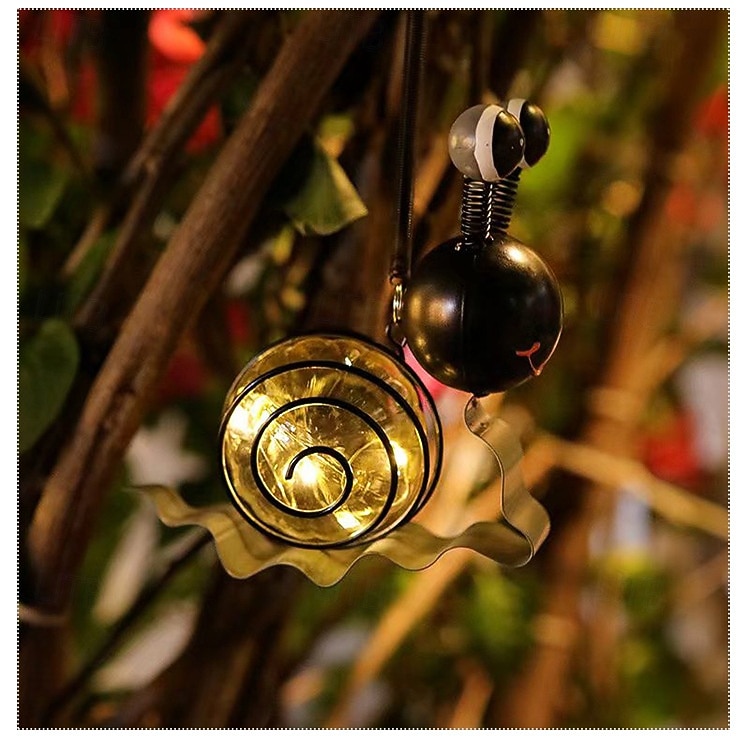 Lanterna suspensa de ferro oca em formato de caracol, à prova d'água e com energia solar, ideal para decoração de jardins, vilas, árvores e pátios, perfeita para criar um ambiente aconchegante no de 2026 por $12.99 –P1