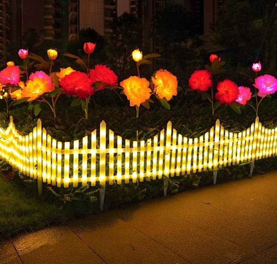 Witte schutting met zonneverlichting voor de tuin, tuinafscheiding met zonneverlichting en afstandsbediening, decoratieve mini-hekwerkjes voor een klein bloemenpad, boom, erf of huisdierafscheiding. 2026 - $46.99 –P4