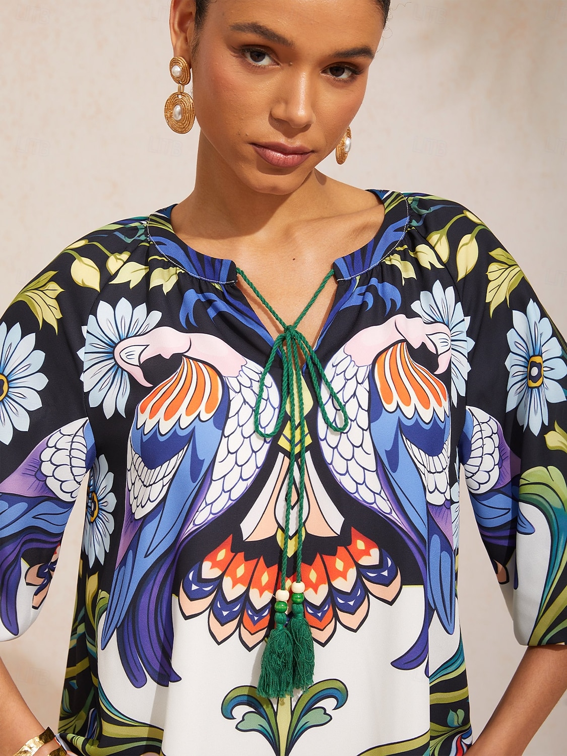 Vestido longo de chiffon com estampa de pássaros e flores, mangas raglan. de 2026 por $125.99 –P5