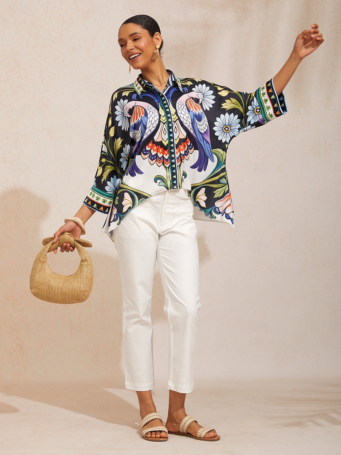 Bluse aus seidigem Satin mit Vogel- und Blumenmuster und Dolmanärmeln 2026 - $79.99 –P3