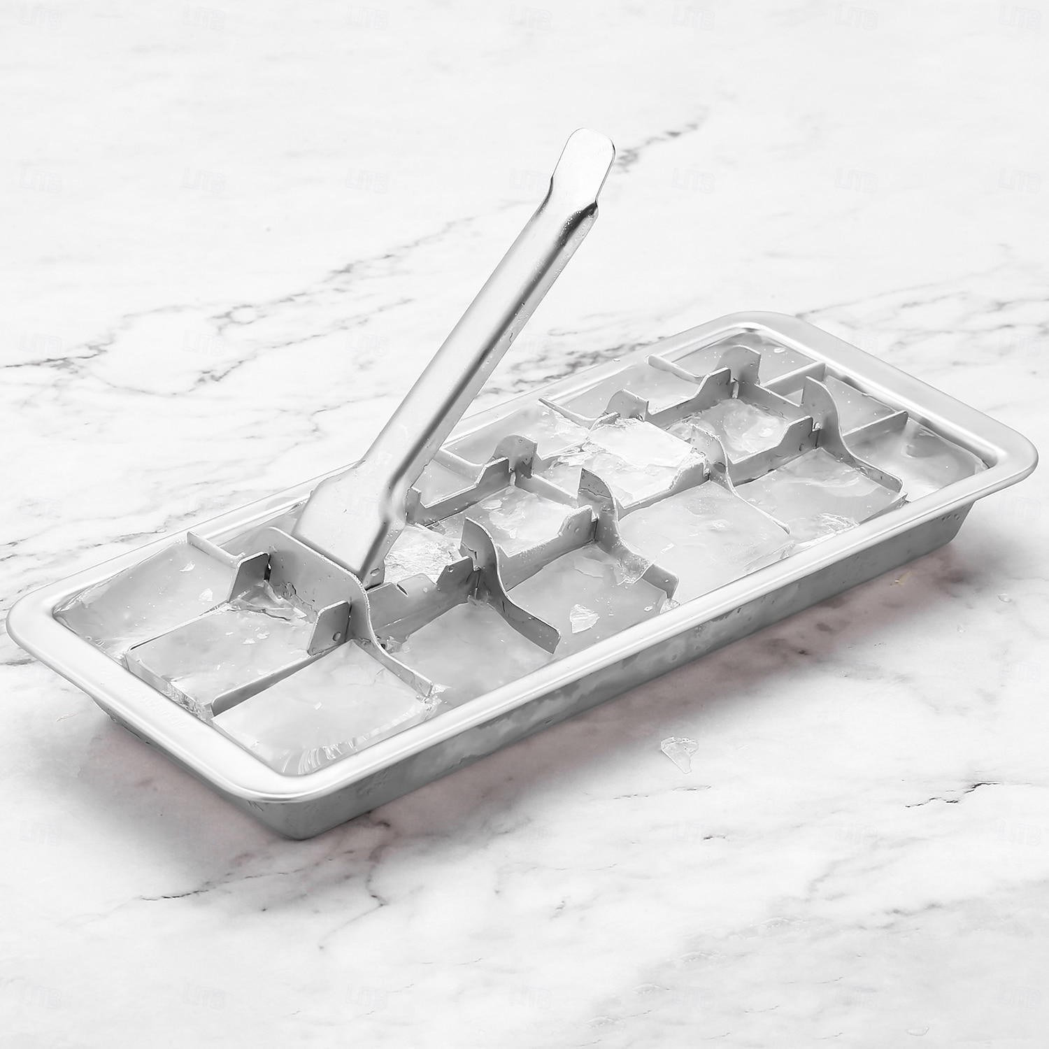 Vassoio per cubetti di ghiaccio in acciaio inox a 18 scomparti con maniglia per un facile rilascio, vassoio per il ghiaccio rimovibile per la preparazione di cubetti di ghiaccio e alimenti surgelati, del 2026 a $27.99 –P4