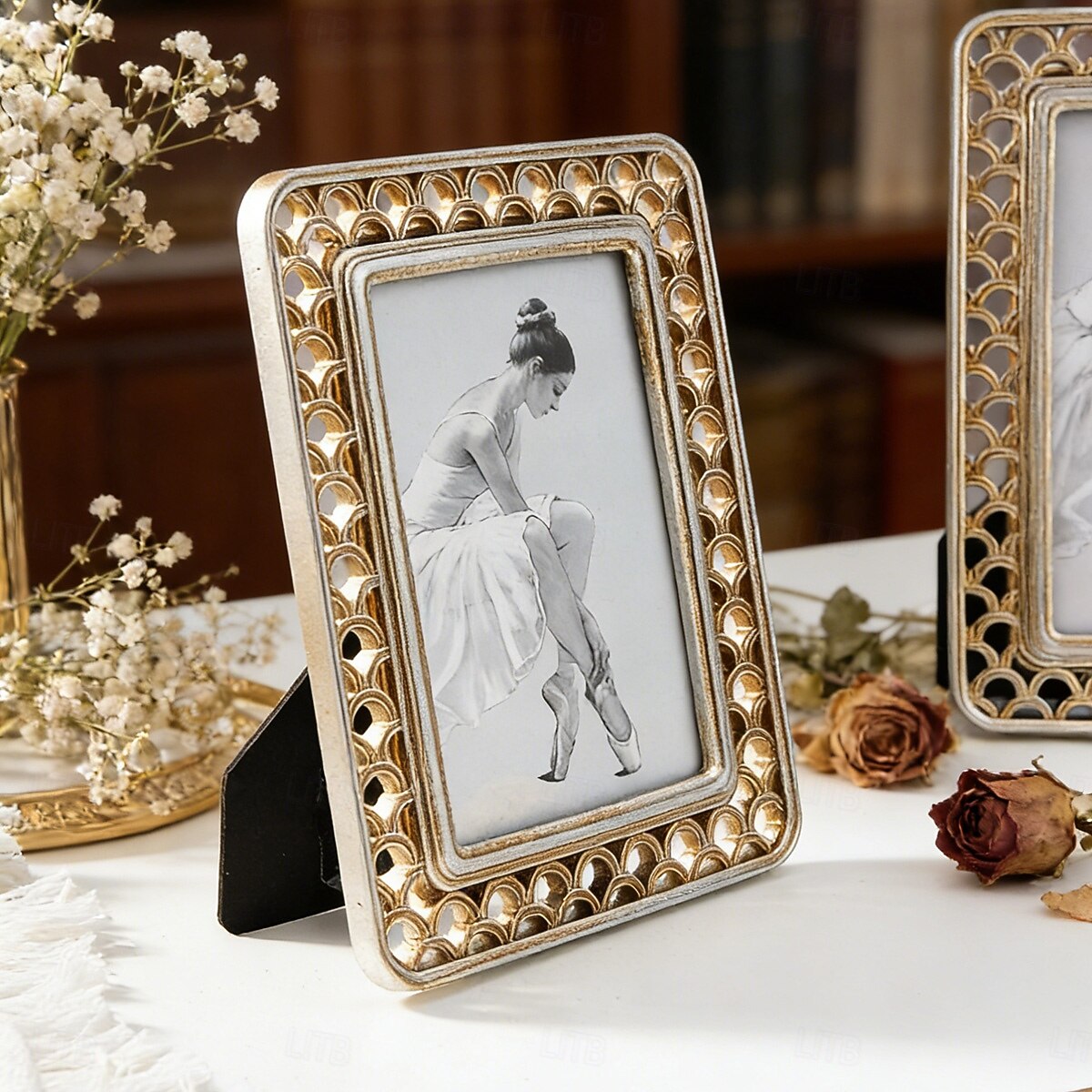 Modern Minimalist Resin Photo Frame, 3D Fish Scale Pattern Decorative Picture Frame with Hollow Design, Tabletop Home Decor Frame for Family Photos, Bedroom Desk Shelf Display Decoration 2026 - $19.99 –P4