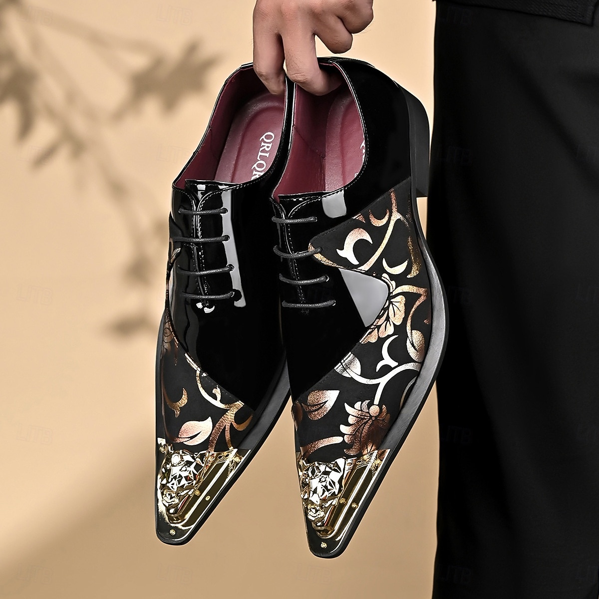 Ανδρικά μαύρα φλοράλ παπούτσια με μυτερή μύτη και μεταλλικό καπάκι στην μύτη, μοντέρνα επίσημα παπούτσια με κορδόνια για κομψούς άνδρες, ιδανικά για γάμους, πάρτι, δεξιώσεις και θεατρικές παραστάσεις. 2026 - $54.99 –P2