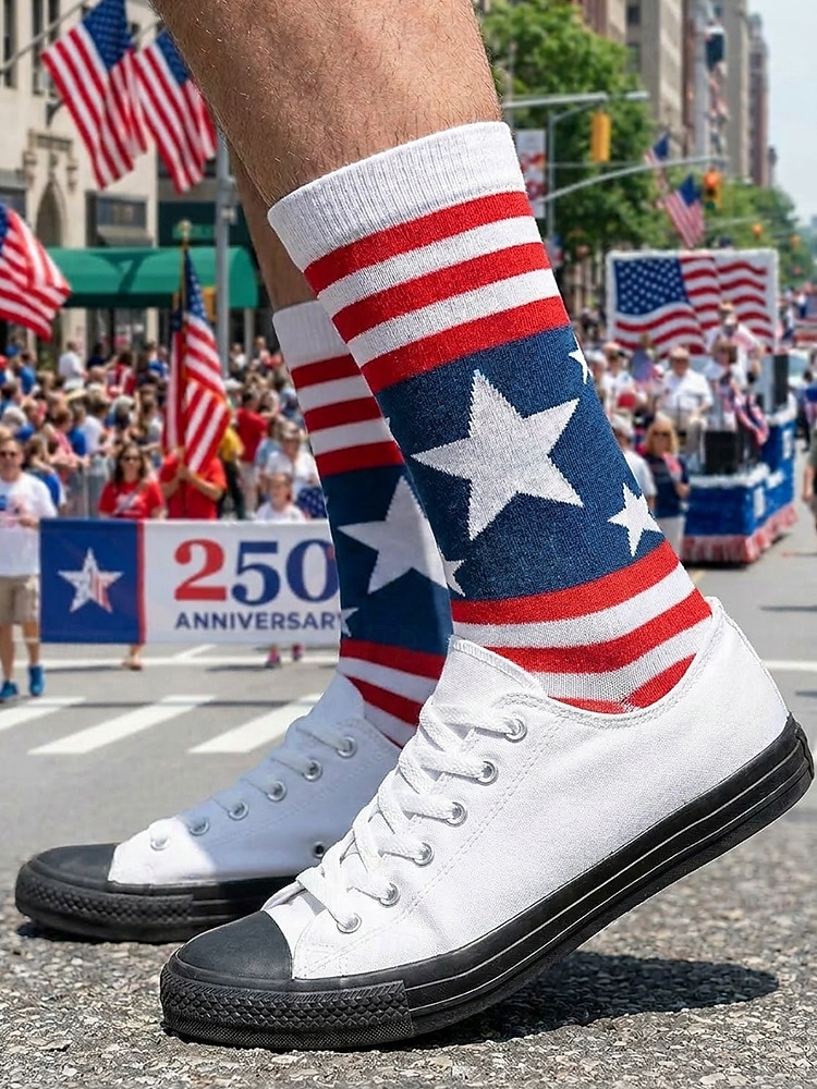 Șosete patriotice pentru bărbați - amestec de bumbac cu steagul SUA &șosete cu model de bancnotă de un dolar pentru a 250-a aniversare a Americii, Ziua Independenței, sporturi în aer liber &ținute 2026 - $9.99 –P1