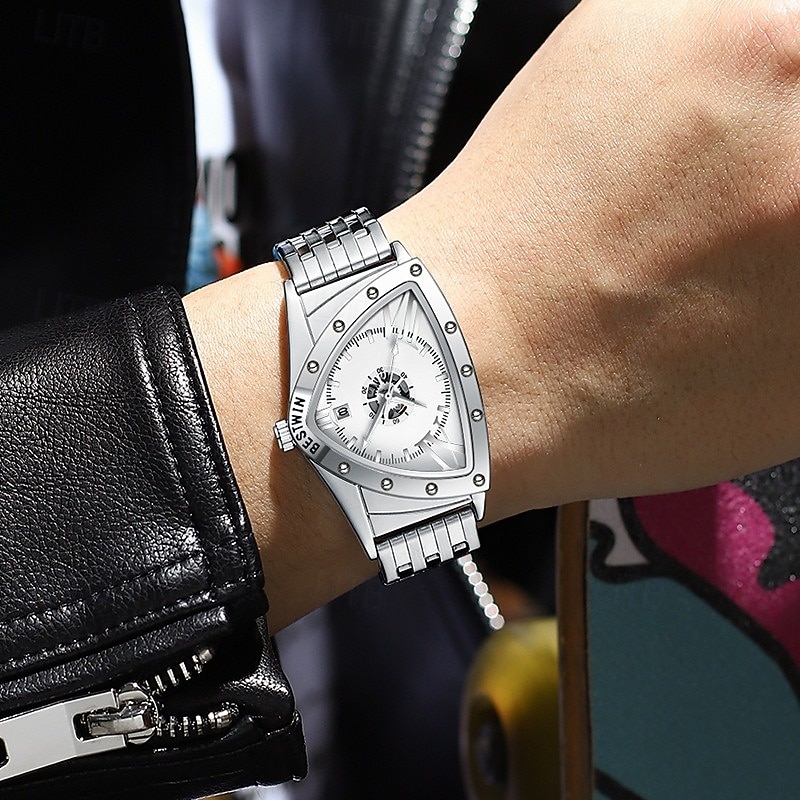 herreklokke trekantet luksuriøst armbåndsur i gull rustfritt stål unik skjoldform kreativ skjelettdesign med datovisning mote punk forretningsklokke gave til menn 2026 - $31.99 –P2
