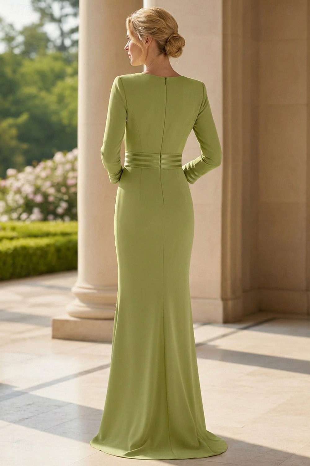 Beach Wedding Sheath Mother of the Bride Dress Formal Wedding Guest Elegant Party V Neck Sweep / Brush Train Stretch Chiffon Long Sleeve with Draping