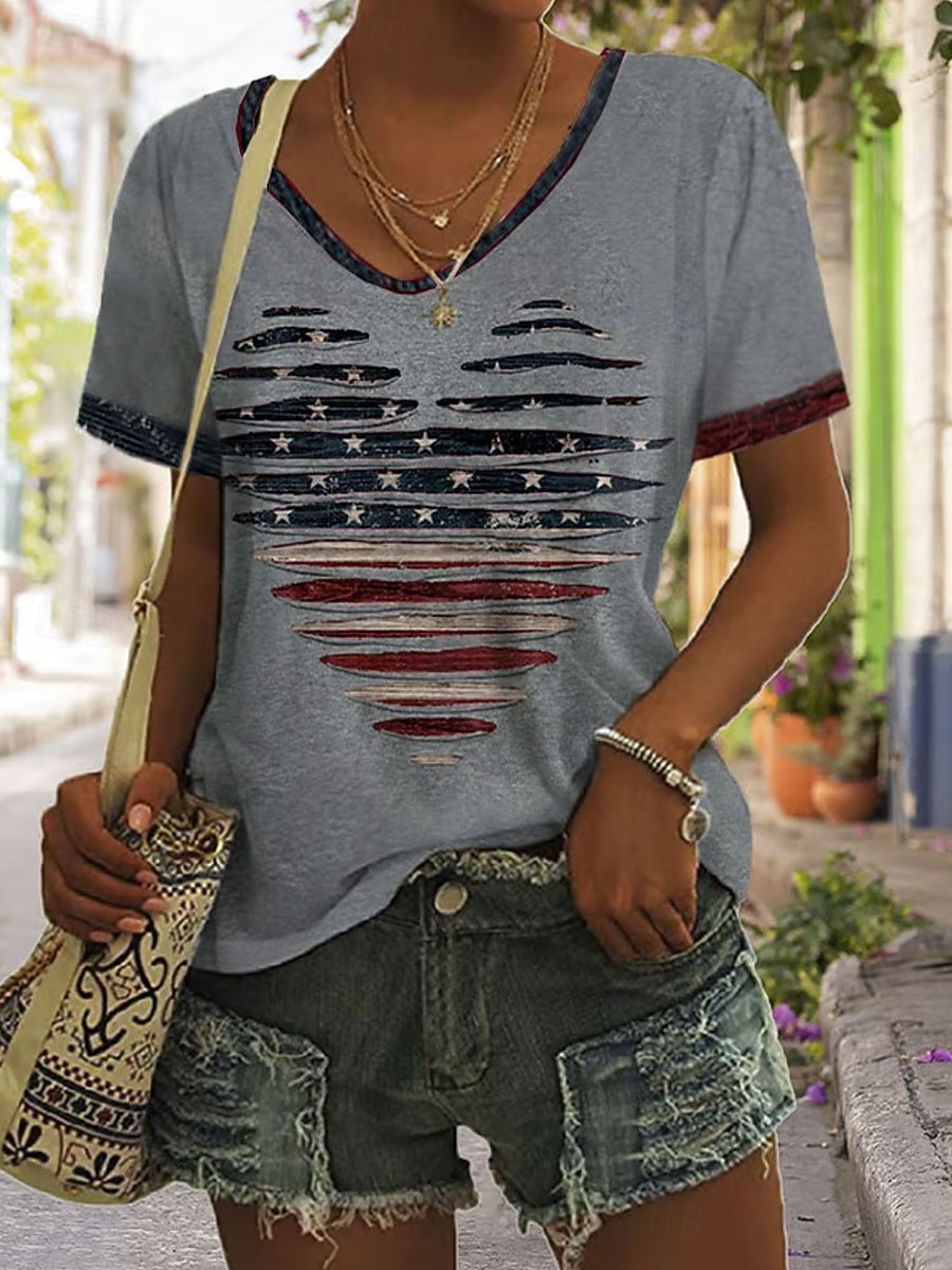 Dia da Independência Americana Mulheres Camiseta Imprimir Gráfico Letra Bandeira americana à moda Clássico Casual Manga Curta Decote V Tops regulares Casual Diário Azul Branco Cinzento Verão Primavera de 2026 por $21.99 –P4