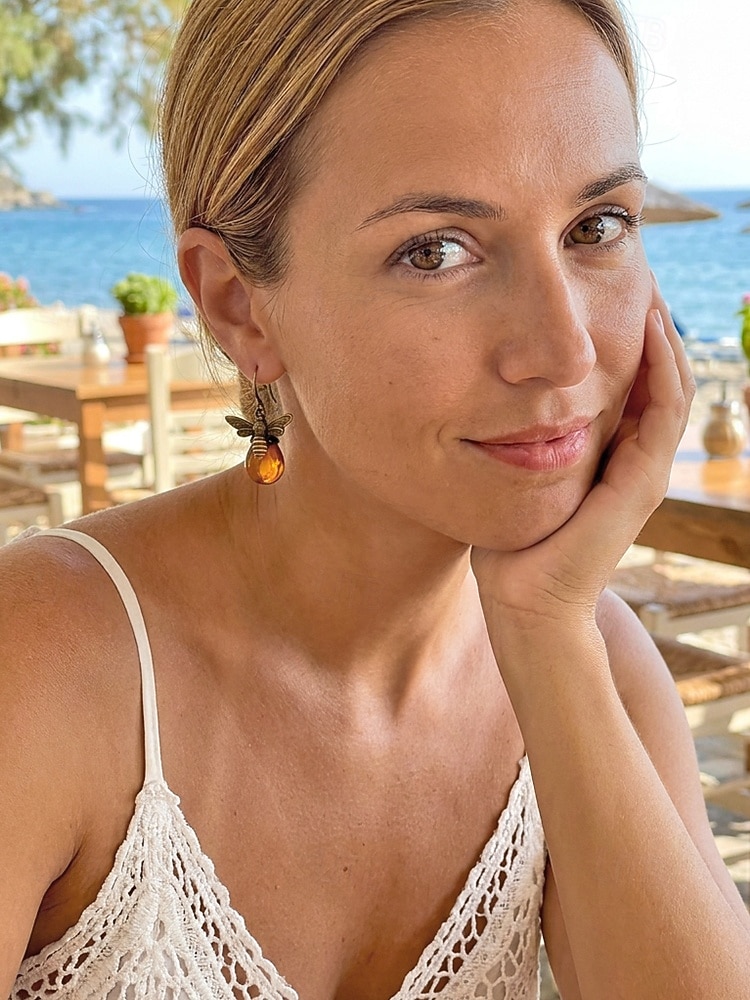 Dámské boho visací náušnice s čmelákem - vintage zlatá slitina &Žluté skleněné křišťálové visací náušnice s motivem včely medonosné pro letní dovolenou na pláži, každodenní nošení &unikátní dárek z 2026 - $7.99 –P1