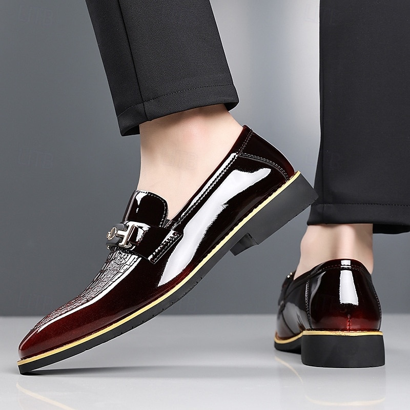 Mocassini da uomo bordeaux con stampa coccodrillo, scarpe eleganti slip-on lucide, calzature da gentiluomo perfette per matrimoni, feste, banchetti e occasioni serali. del 2026 a $64.99 –P9